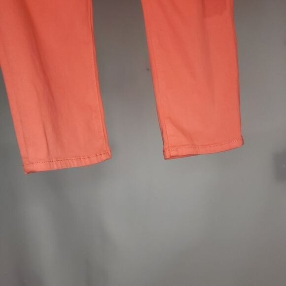 NWT AG Adriano Goldschmied | Mid Rise Cigarette Crop - Picture 15 of 15